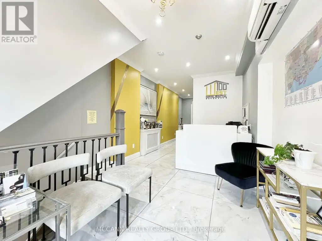 2544 Eglinton Avenue W, Toronto (Beechborough-Greenbrook)